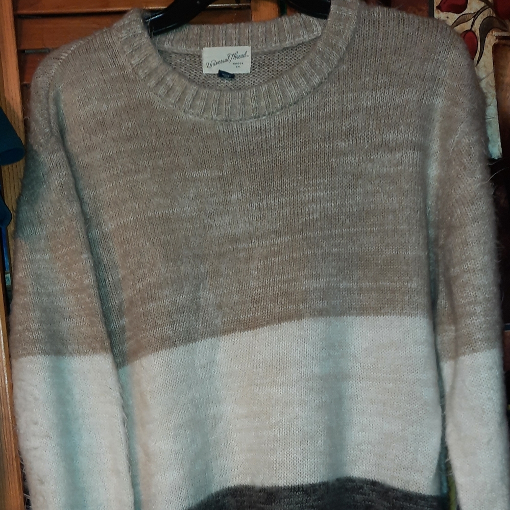 Universal Thread Sweater Size M